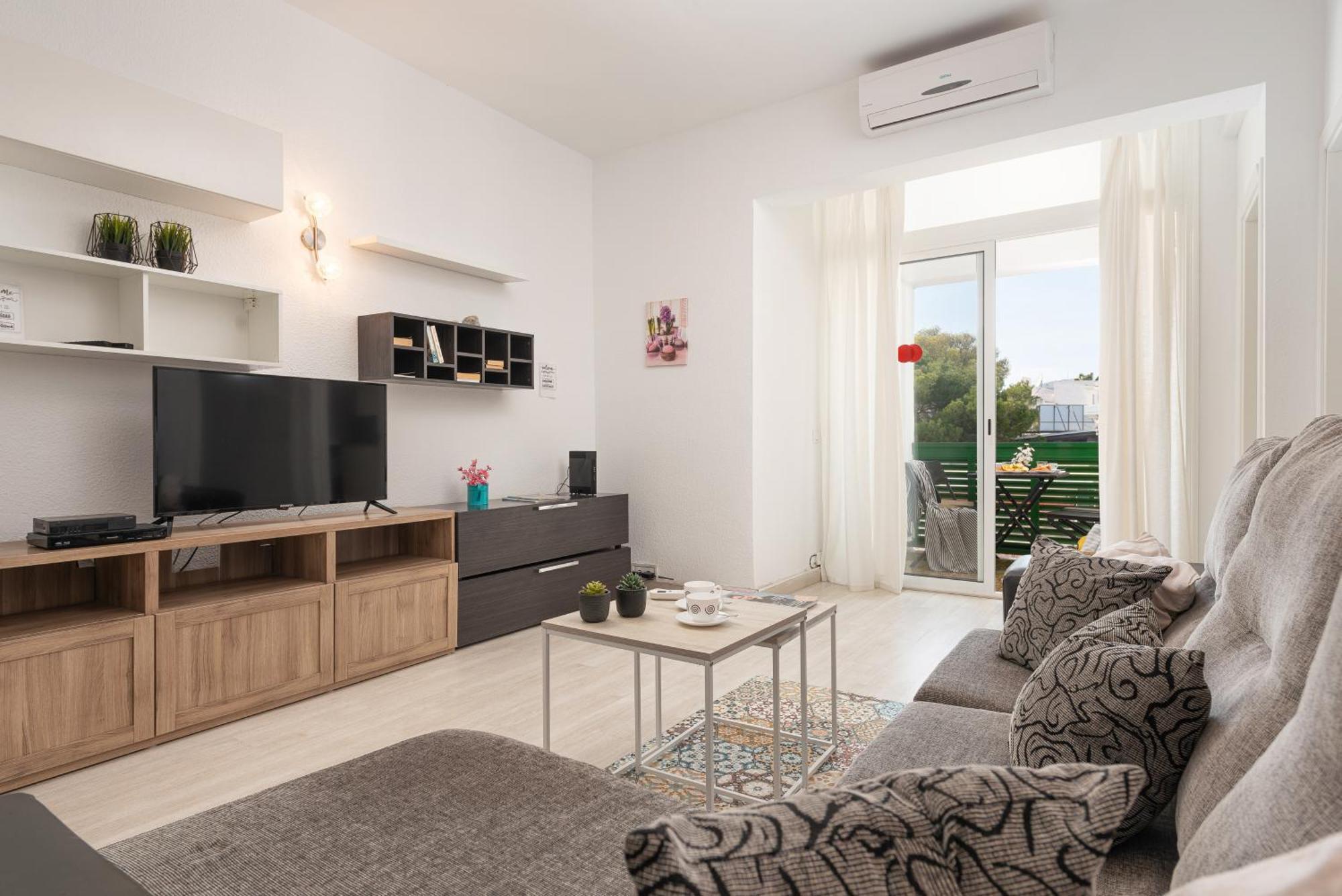פורט ד'אלקודיה Apartment Xara Torres, At The Beach Of Alcudia מראה חיצוני תמונה