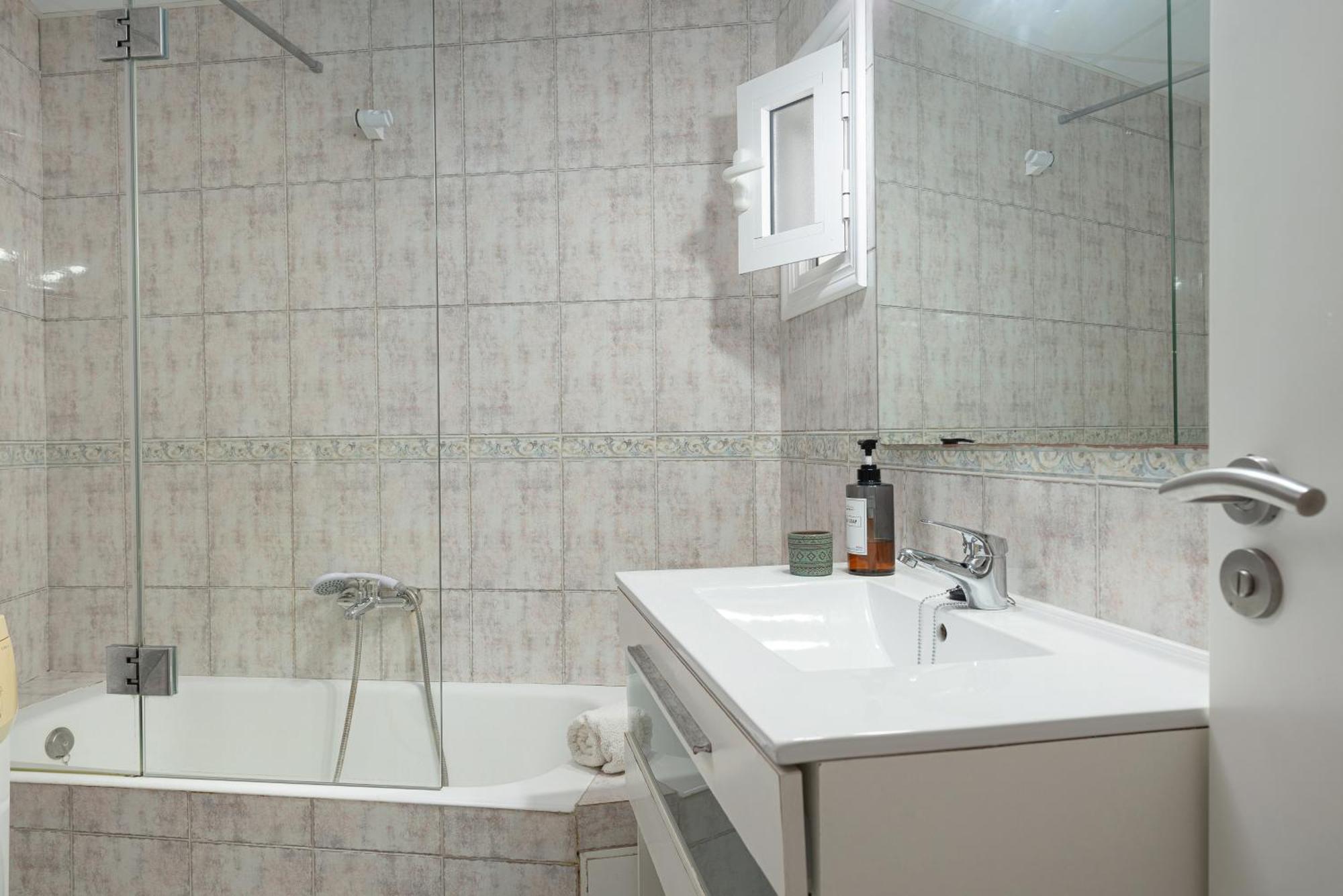 פורט ד'אלקודיה Apartment Xara Torres, At The Beach Of Alcudia מראה חיצוני תמונה