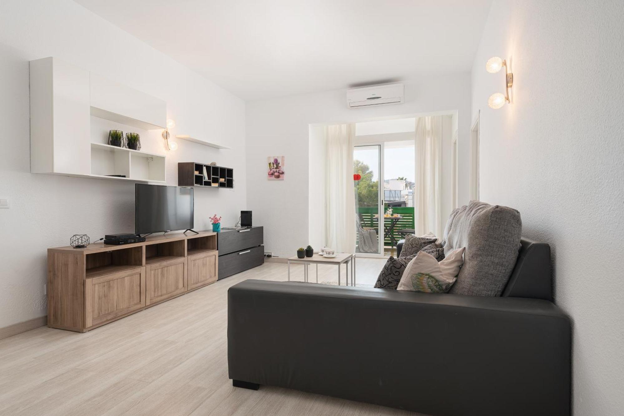 פורט ד'אלקודיה Apartment Xara Torres, At The Beach Of Alcudia מראה חיצוני תמונה