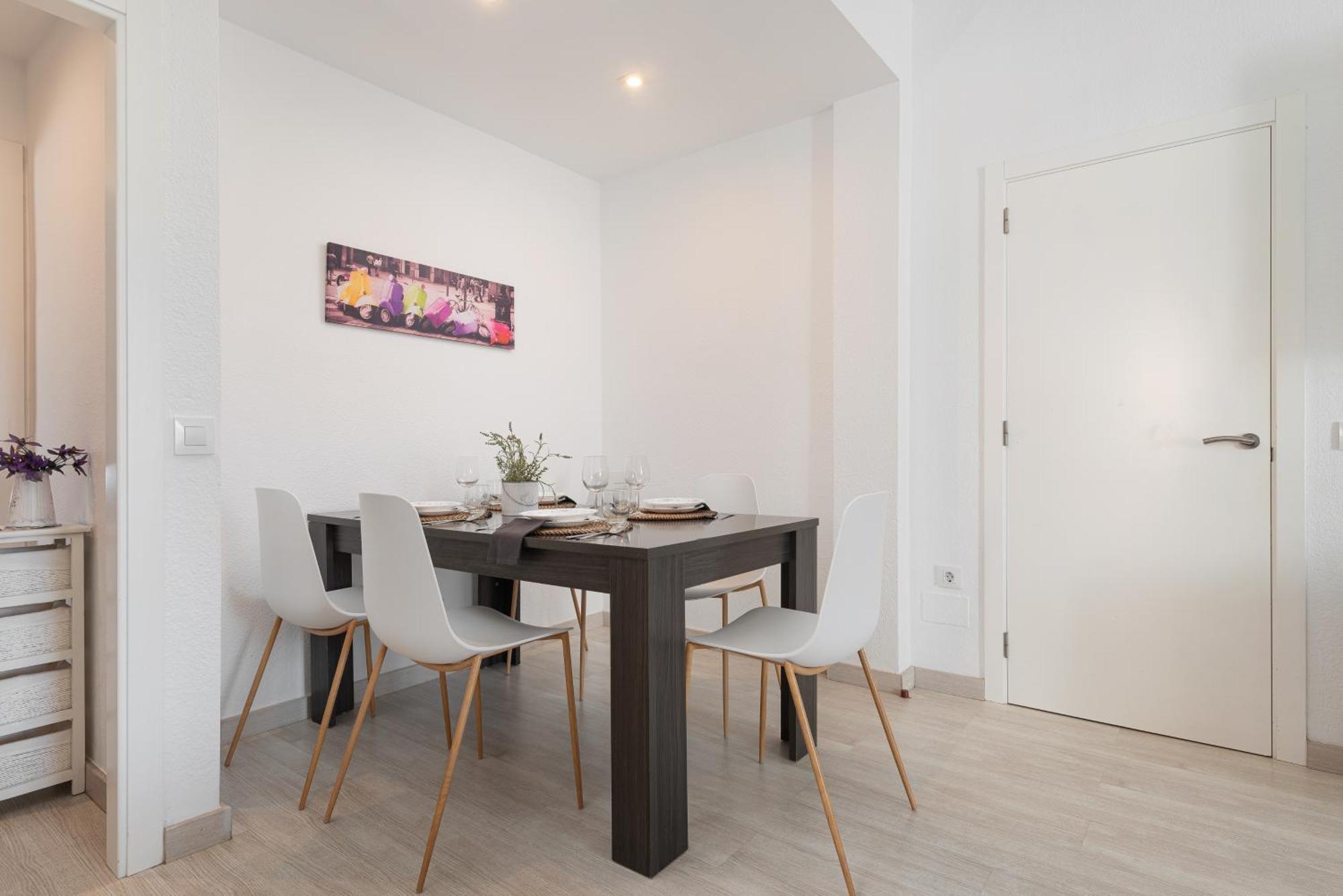 פורט ד'אלקודיה Apartment Xara Torres, At The Beach Of Alcudia מראה חיצוני תמונה